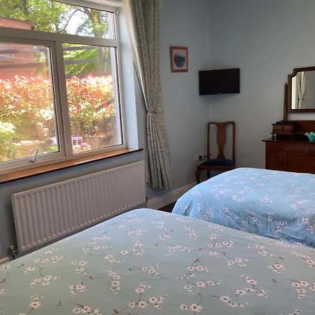 Fitzgerald's V94 Yy47 3*